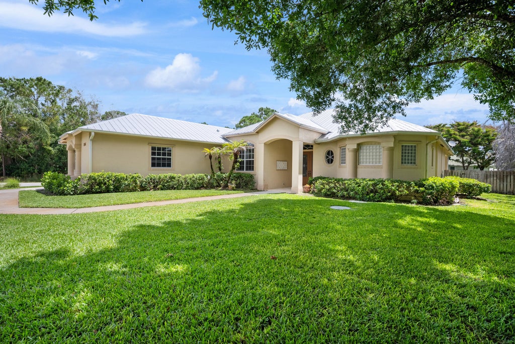 Photo of 1106 SW THOREAU Court, Palm City, FL 34990 (MLS # B26075902)