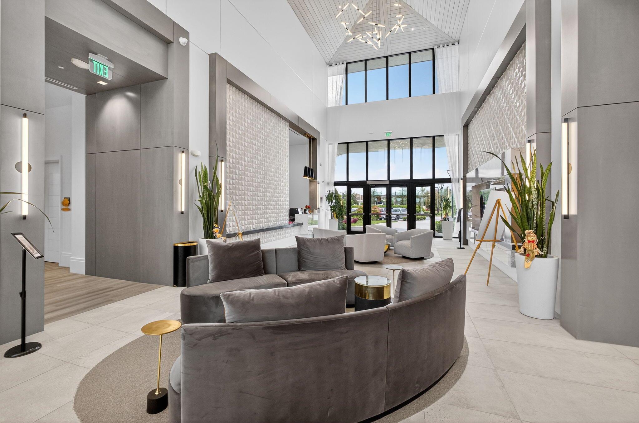 CRESSWIND PALM BEACH - Residential