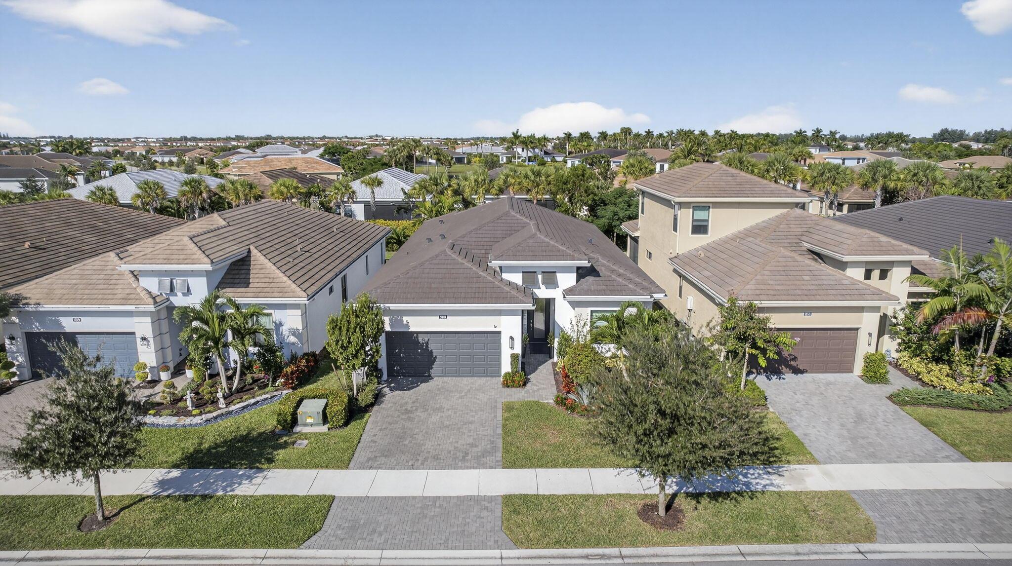 CRESSWIND PALM BEACH - Residential