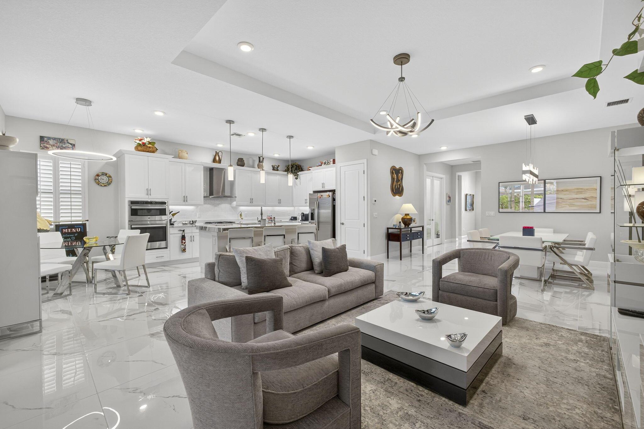 CRESSWIND PALM BEACH - Residential