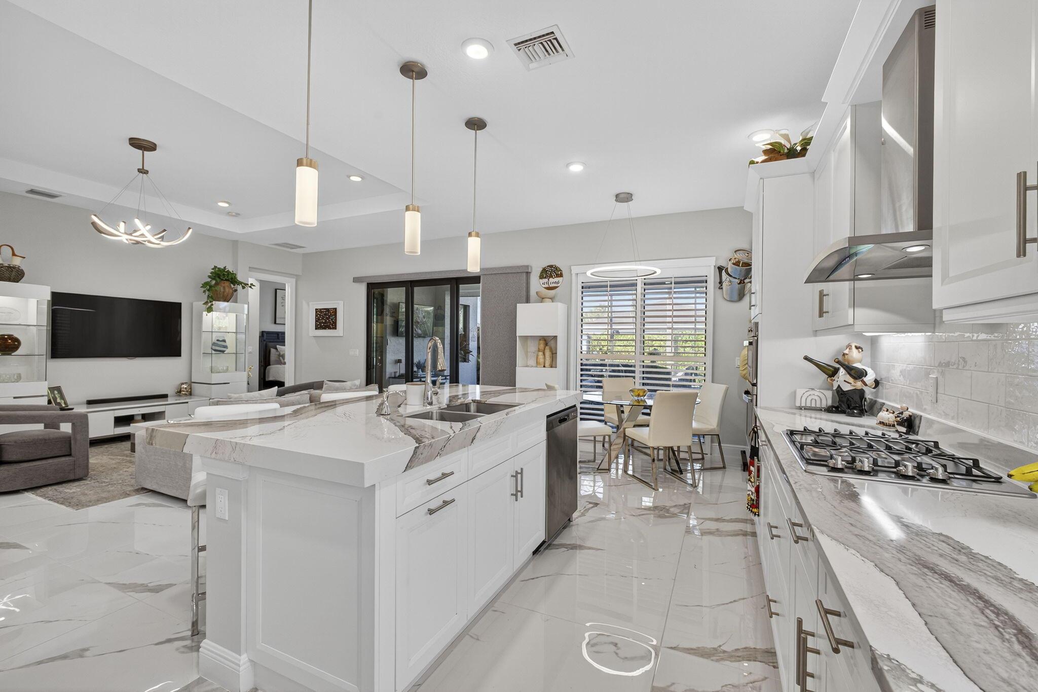 CRESSWIND PALM BEACH - Residential