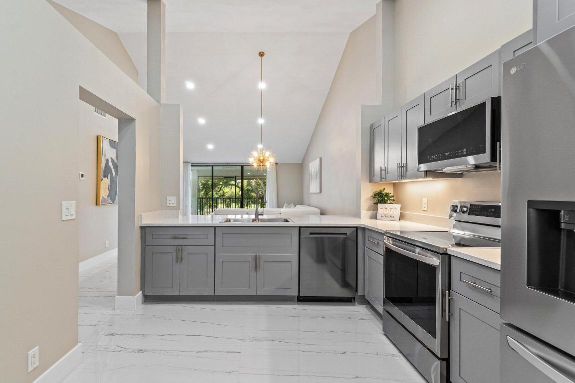 BRIARWOOD - Residential