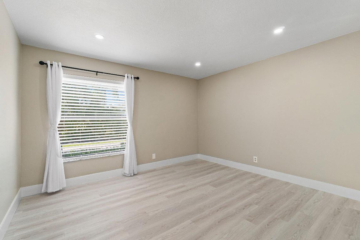 BRIARWOOD - Residential