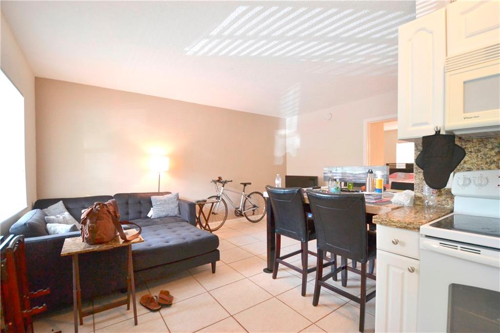WILTON COMMONS - Residential