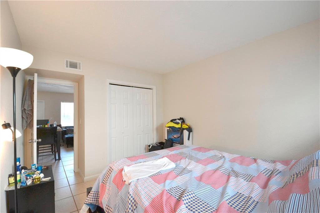 WILTON COMMONS - Residential