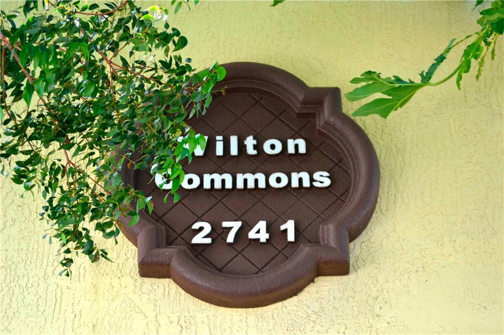 WILTON COMMONS - Residential