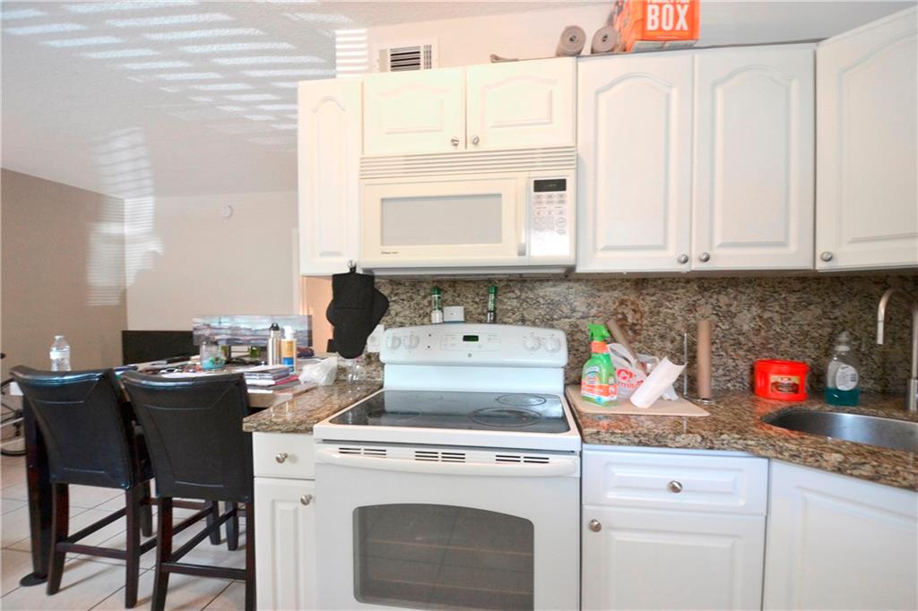 WILTON COMMONS - Residential