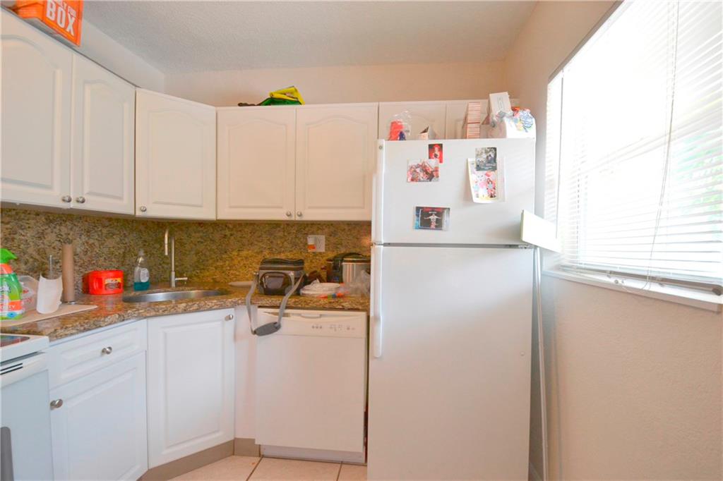 WILTON COMMONS - Residential