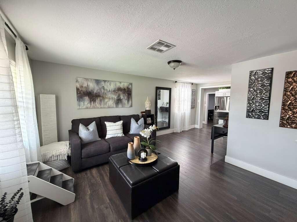 PINE AIR 4 - Residential