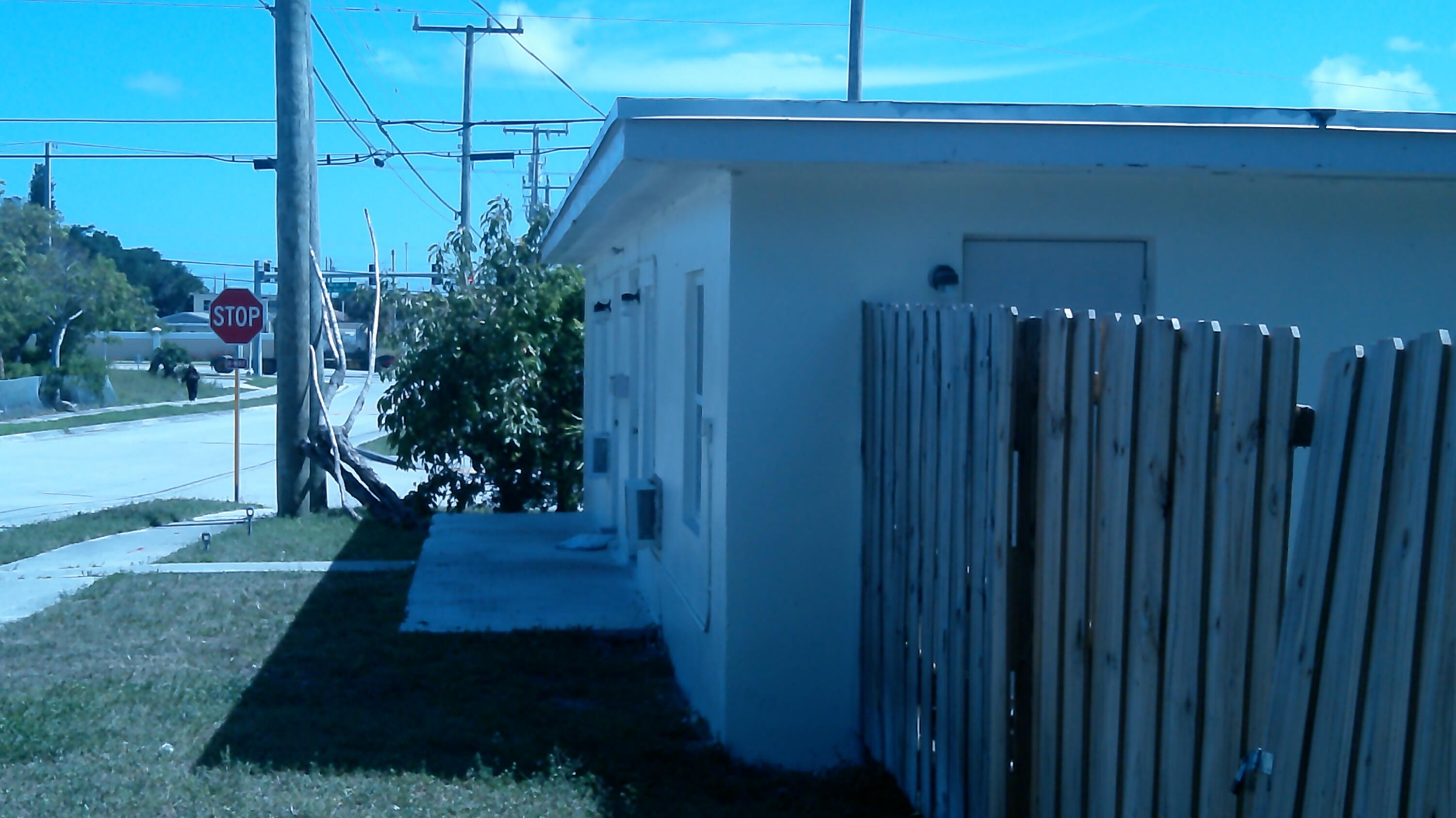 900 W 9th Street