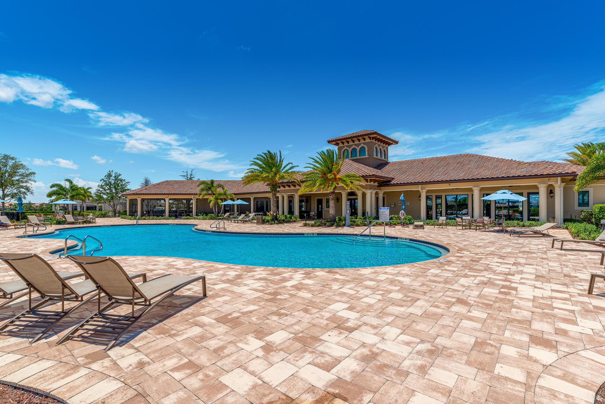 VERANDA GARDENS - Residential