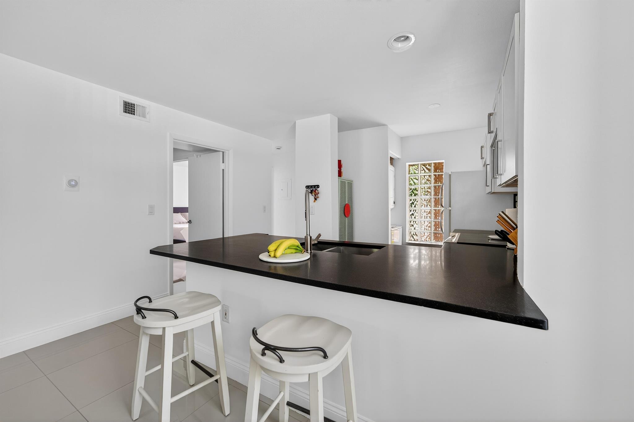 PALM LAKE CONDO - Residential Lease