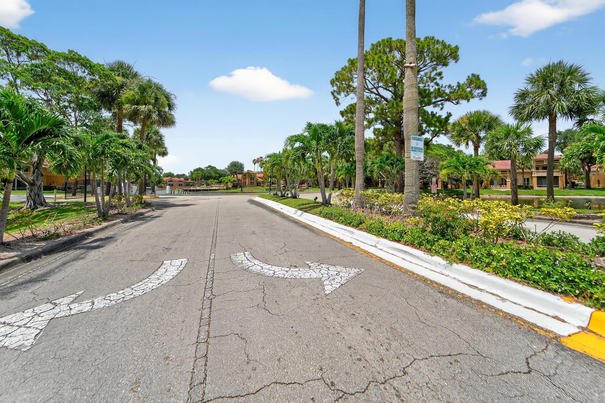 PALM LAKE CONDO - Residential Lease