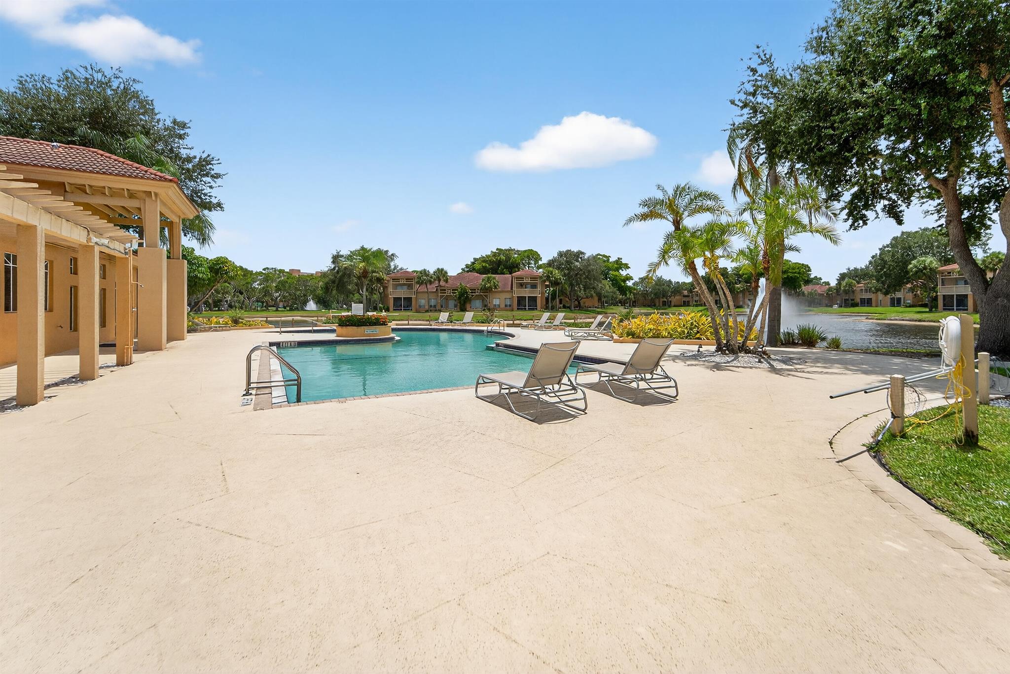 PALM LAKE CONDO - Residential Lease