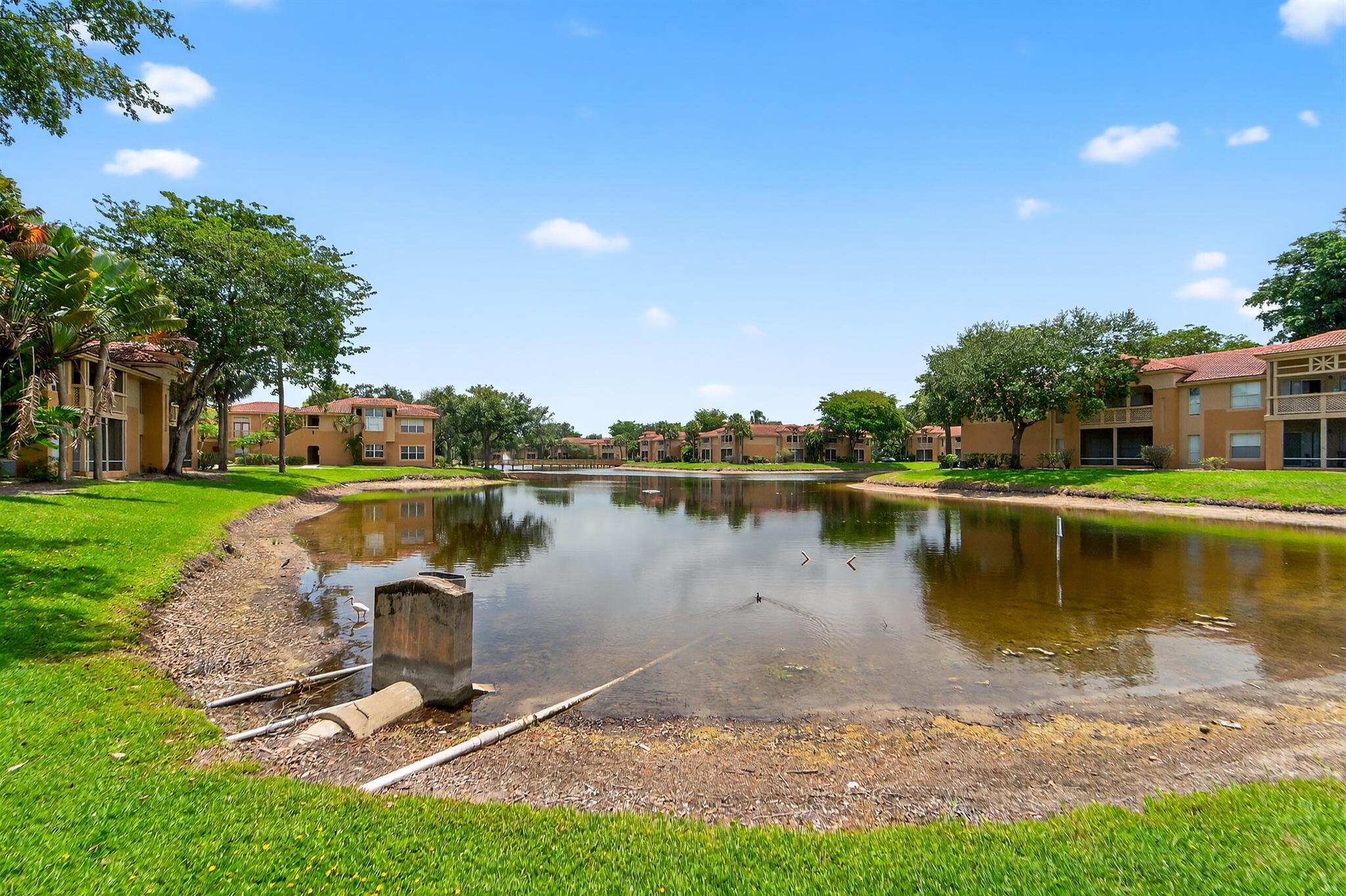 PALM LAKE CONDO - Residential Lease