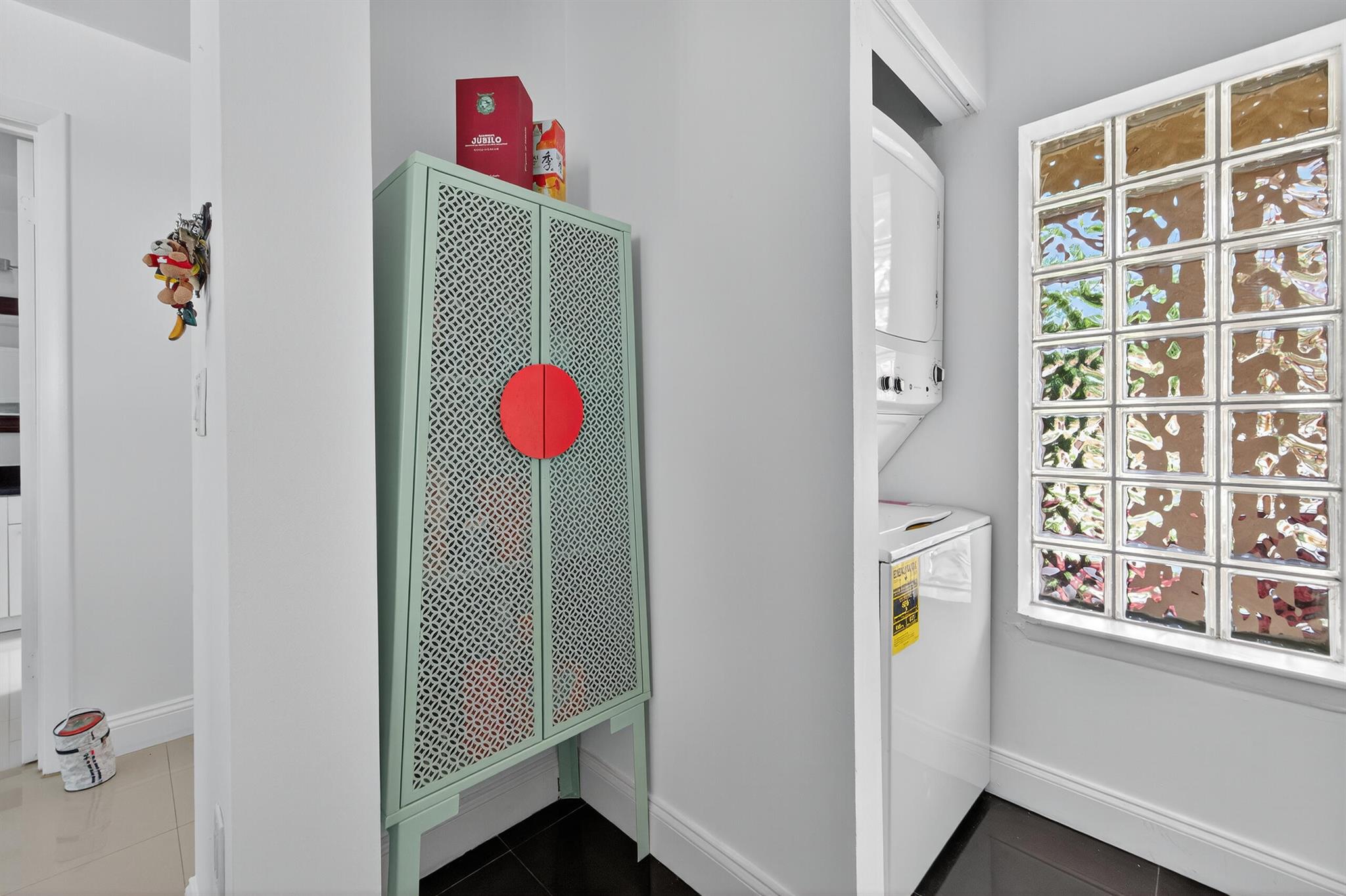 PALM LAKE CONDO - Residential Lease