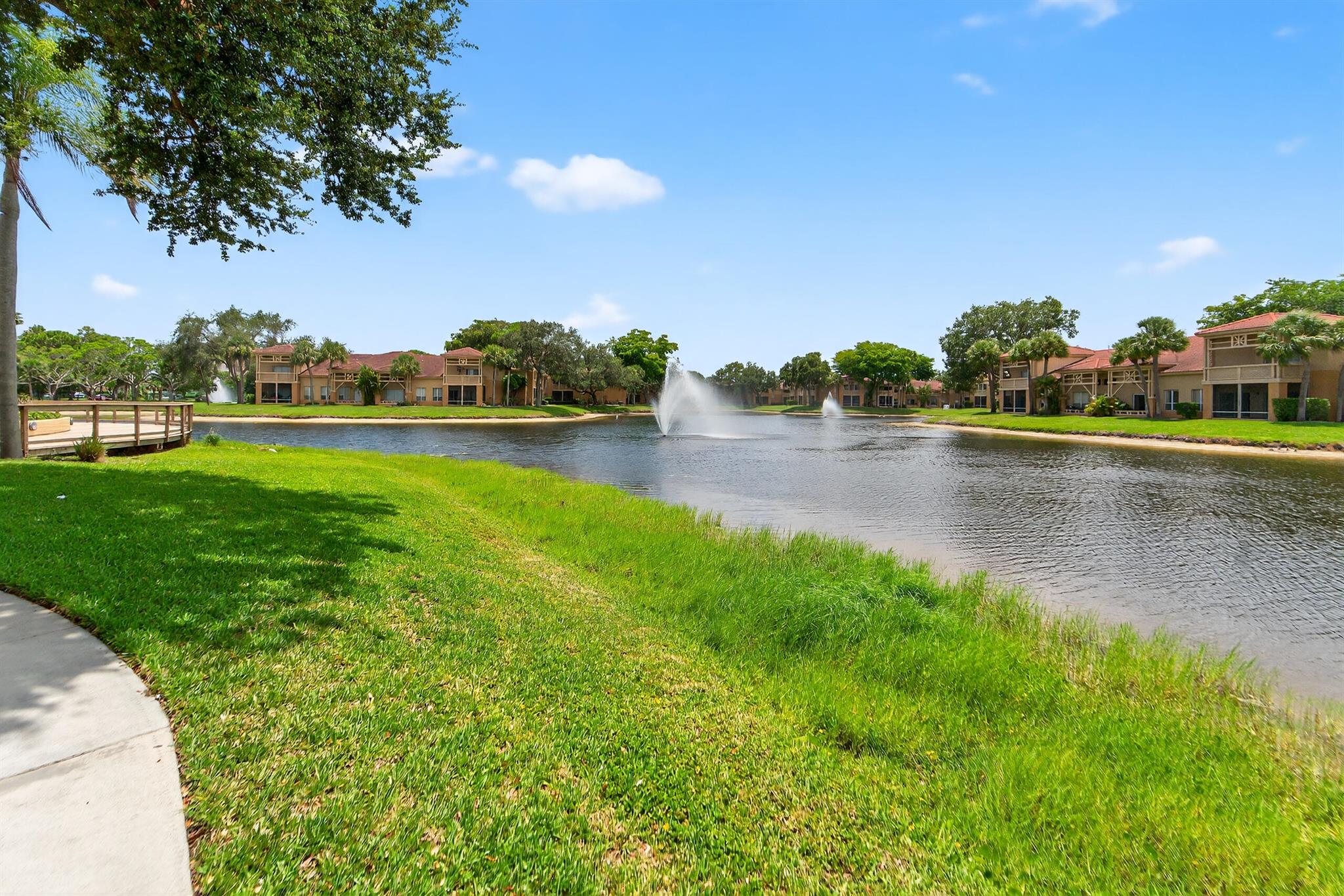 PALM LAKE CONDO - Residential Lease