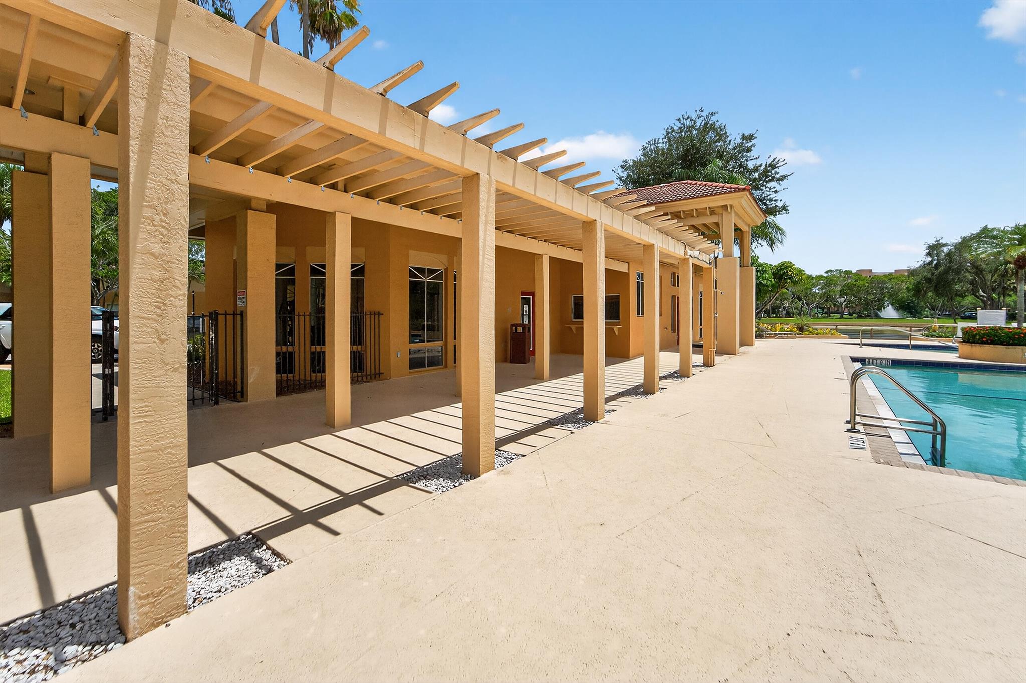 PALM LAKE CONDO - Residential Lease