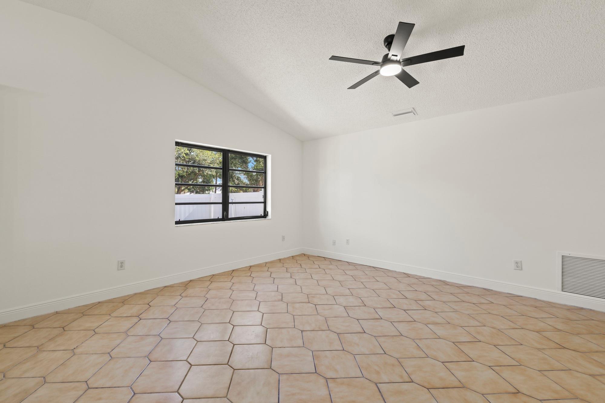 Whippoorwill Lakes - Residential