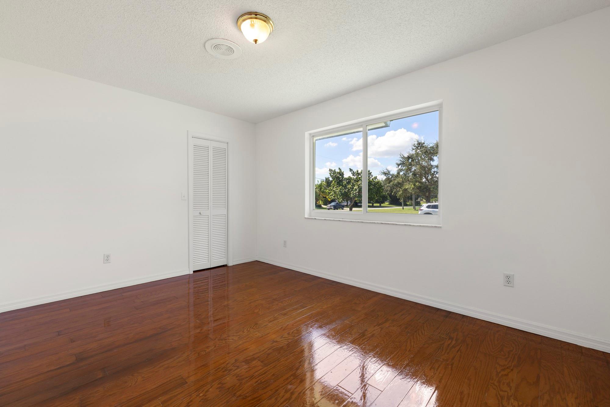 Whippoorwill Lakes - Residential