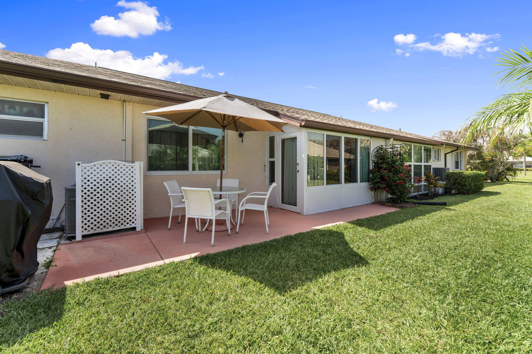 THE GROVE CONDOMINIUM SECTION 1 - Residential