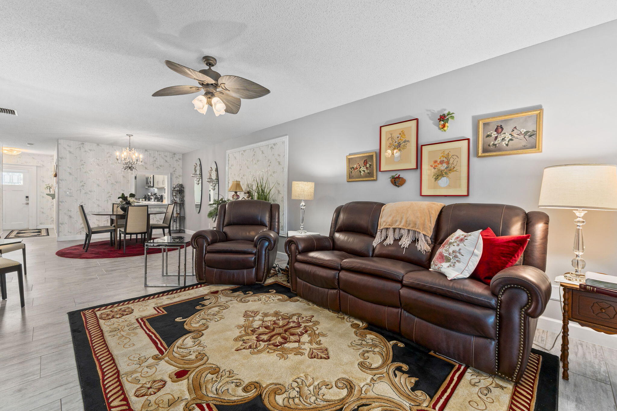 THE GROVE CONDOMINIUM SECTION 1 - Residential