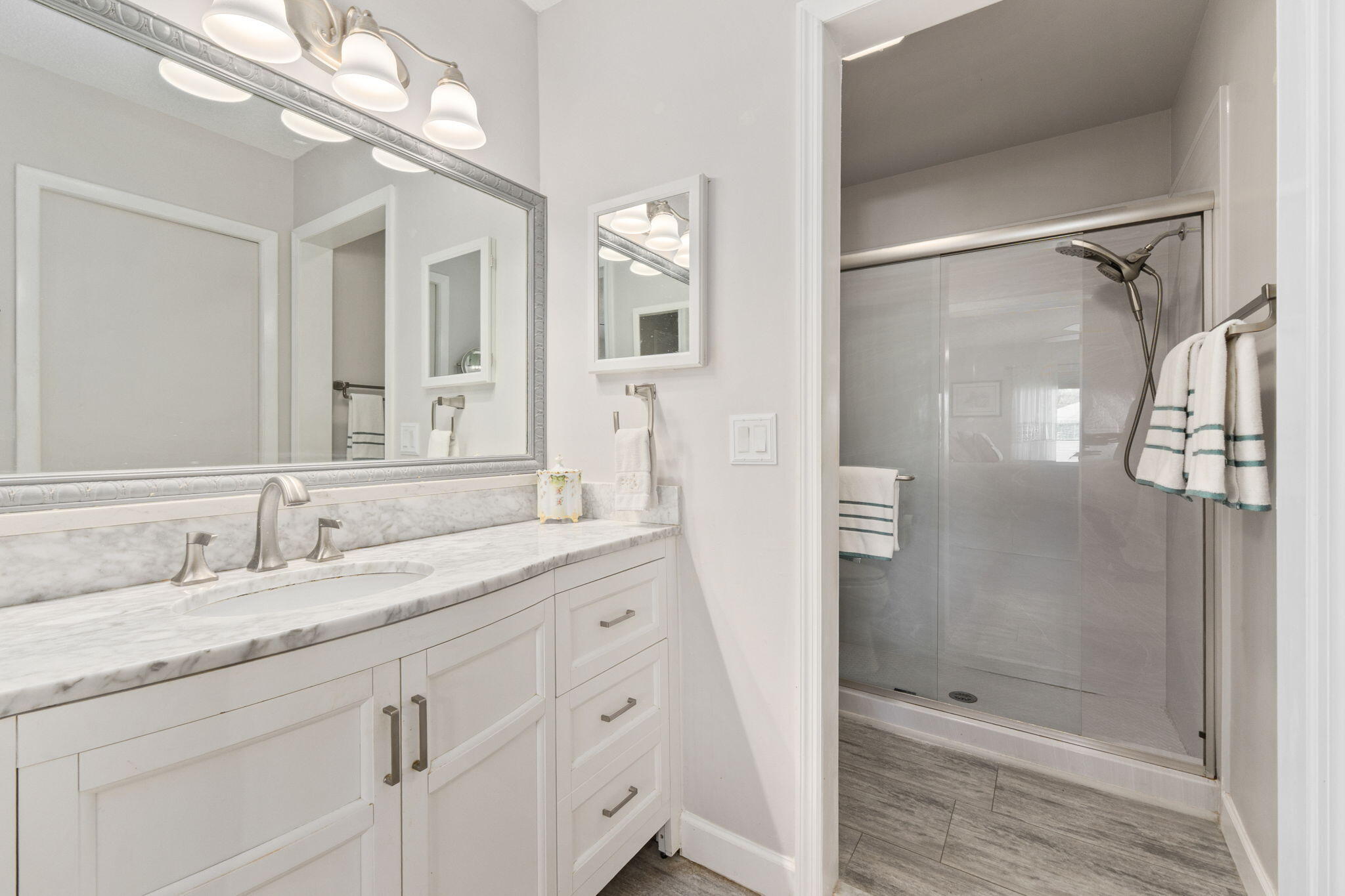 THE GROVE CONDOMINIUM SECTION 1 - Residential