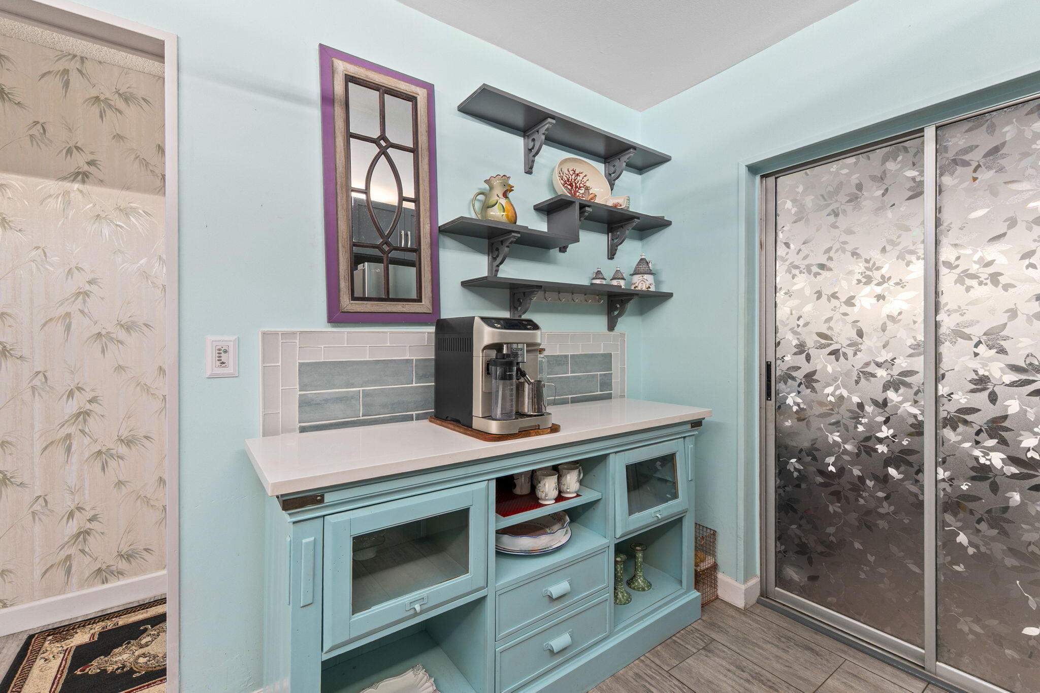 THE GROVE CONDOMINIUM SECTION 1 - Residential