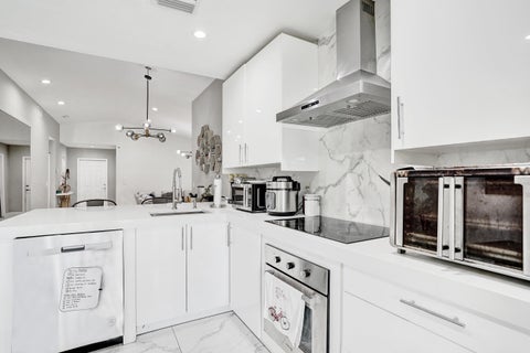 Tiny photo for 372 W Riverbend Drive #372, Sunrise, FL 33326 (MLS # B26071273)