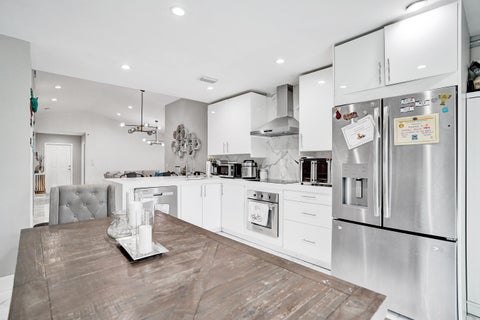 Tiny photo for 372 W Riverbend Drive #372, Sunrise, FL 33326 (MLS # B26071273)