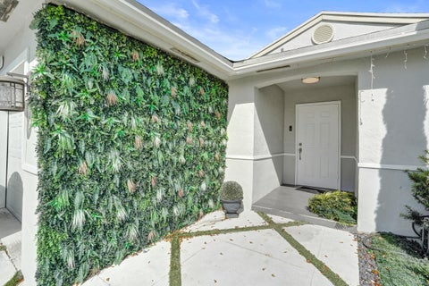 Tiny photo for 372 W Riverbend Drive #372, Sunrise, FL 33326 (MLS # B26071273)