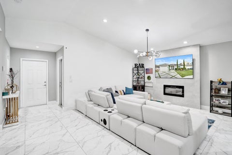 Tiny photo for 372 W Riverbend Drive #372, Sunrise, FL 33326 (MLS # B26071273)