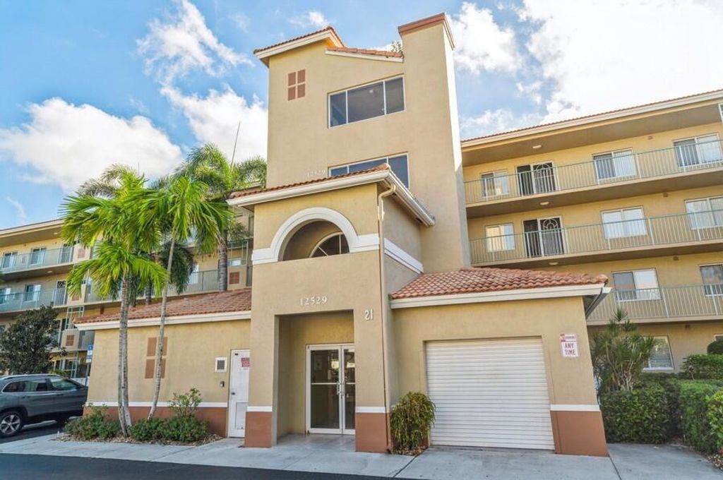 Photo of 12529 Imperial Isle Drive #308, Boynton Beach, FL 33437 (MLS # R10894891)