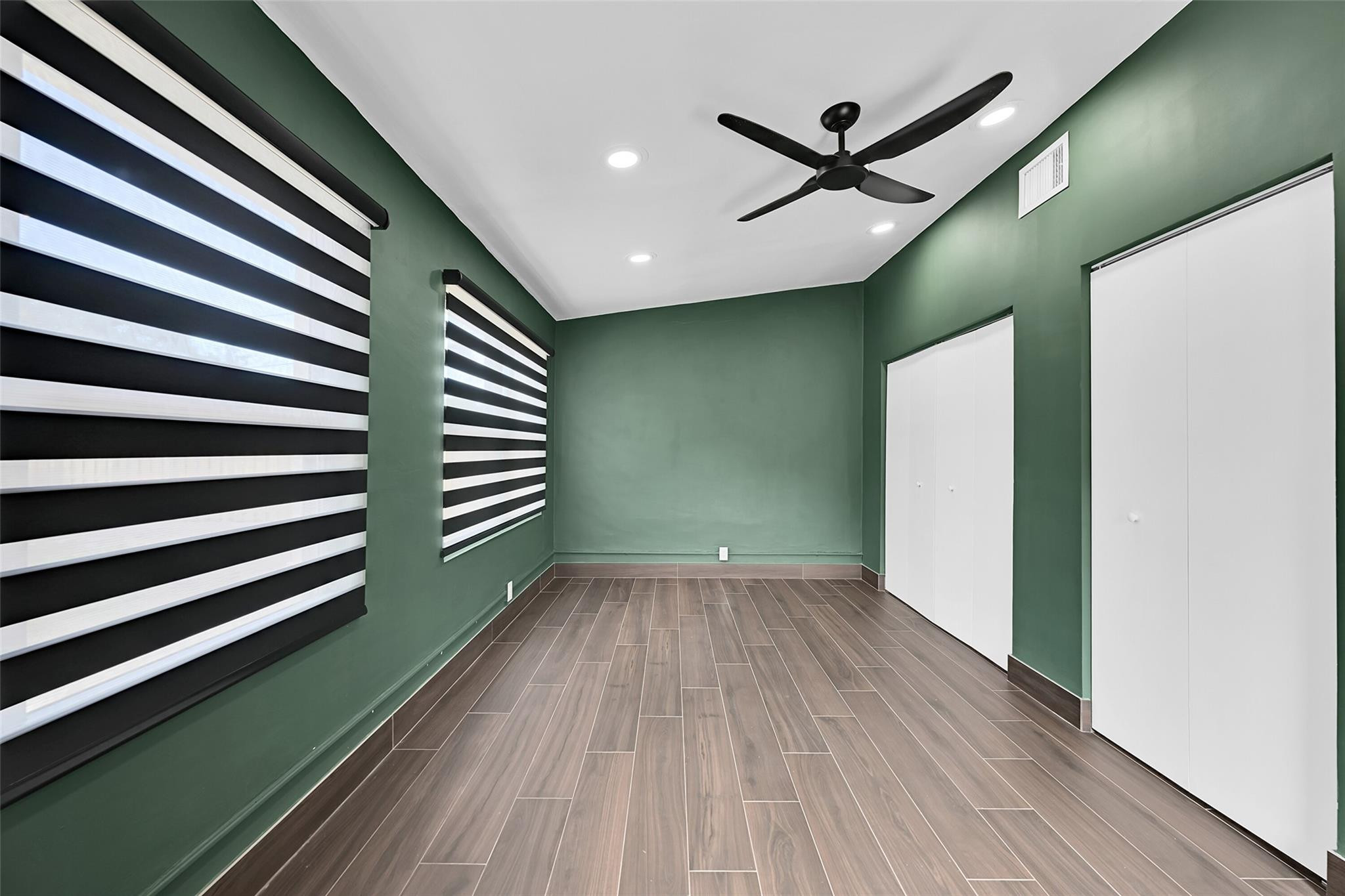 Lauderdale 2-9 D - Residential