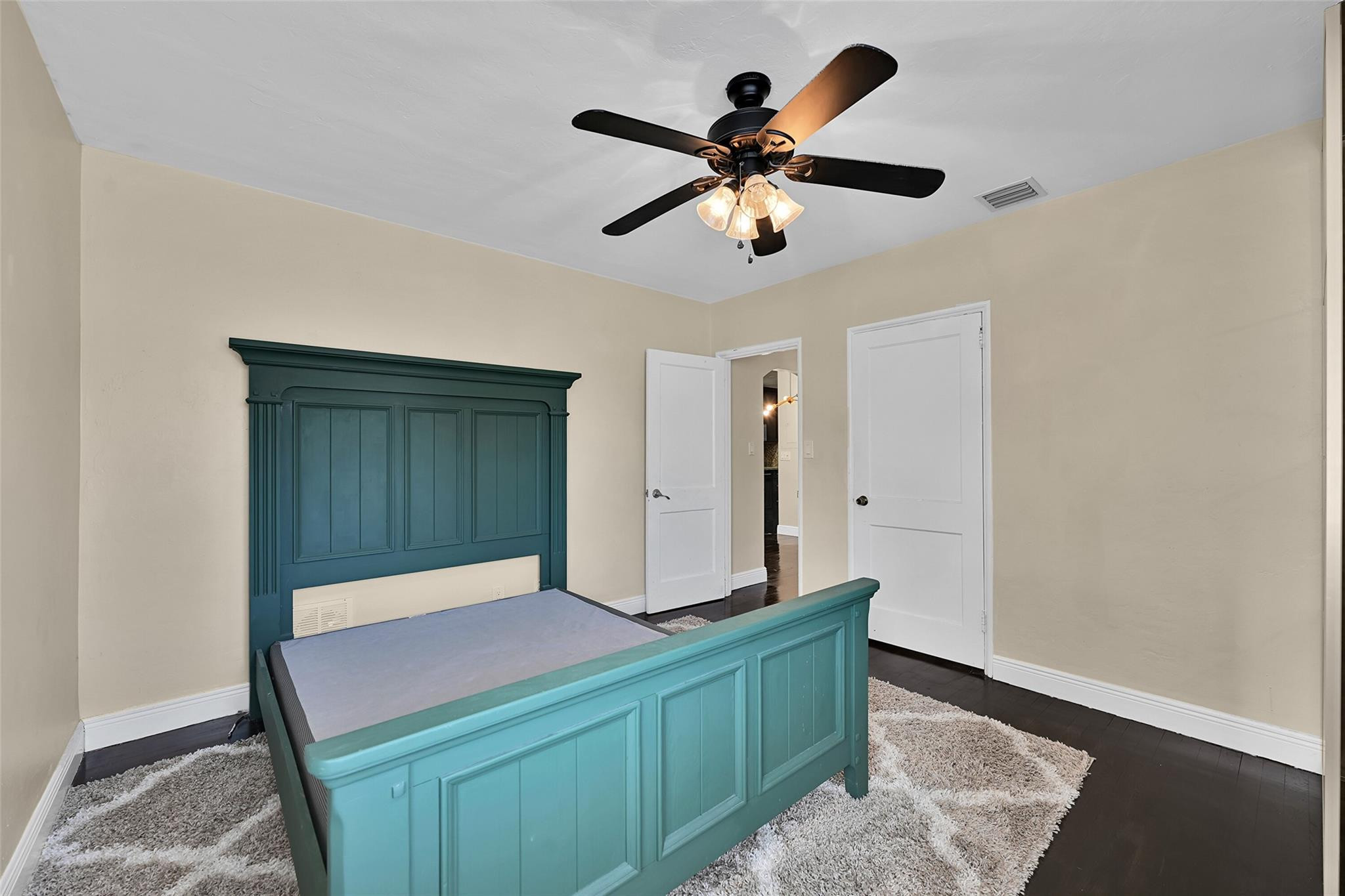 Lauderdale 2-9 D - Residential