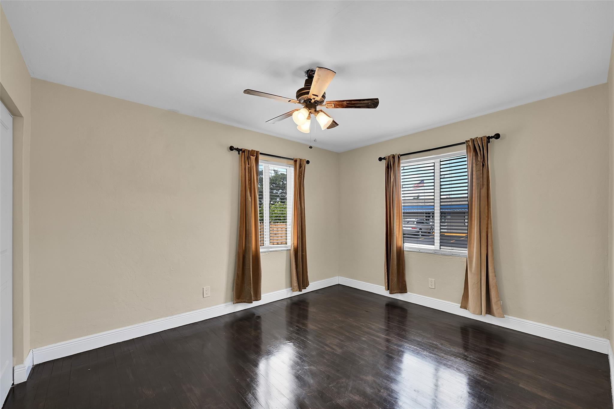 Lauderdale 2-9 D - Residential