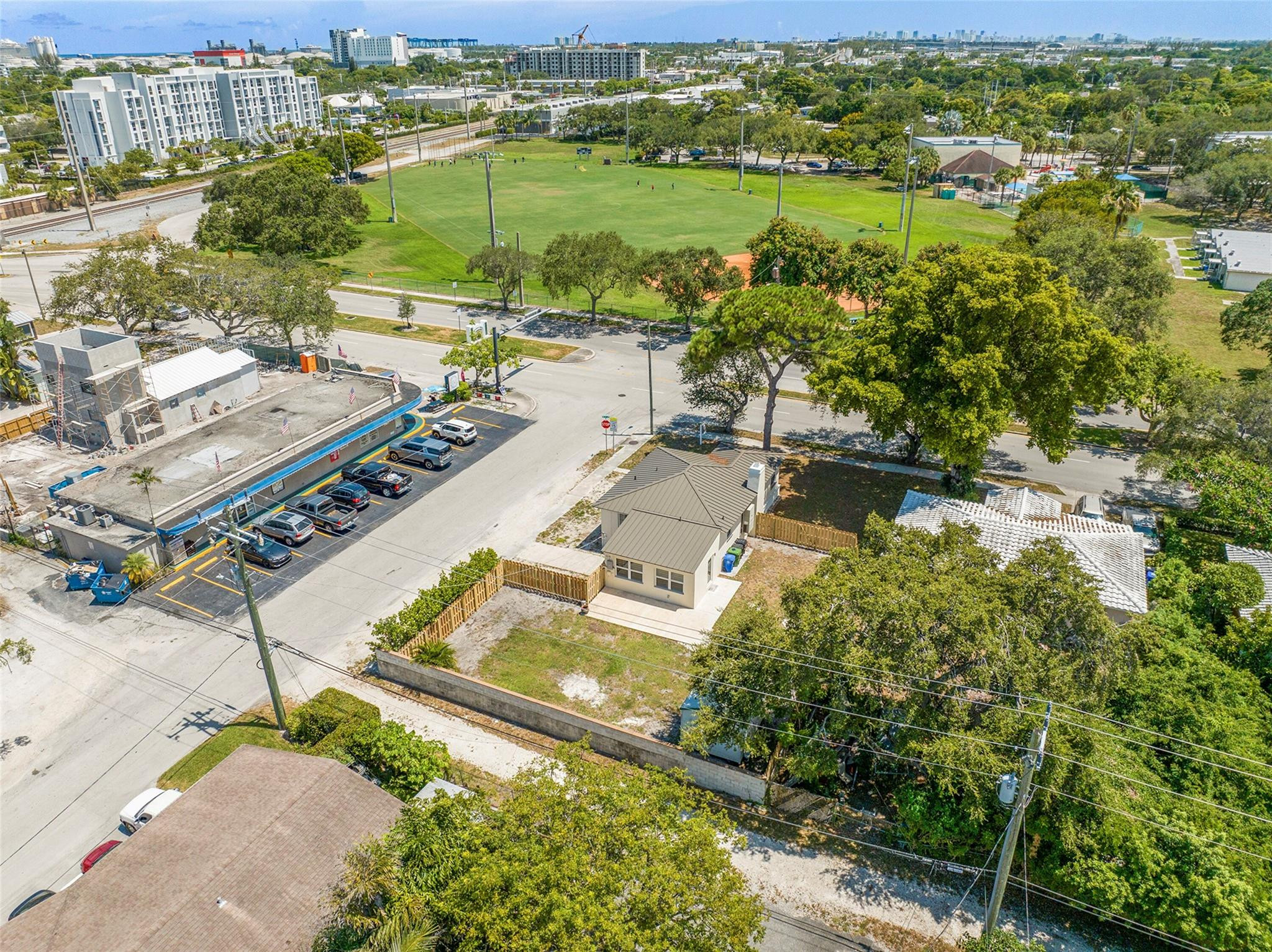 Lauderdale 2-9 D - Residential