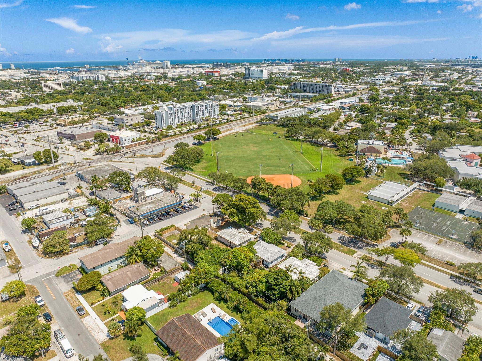 Lauderdale 2-9 D - Residential