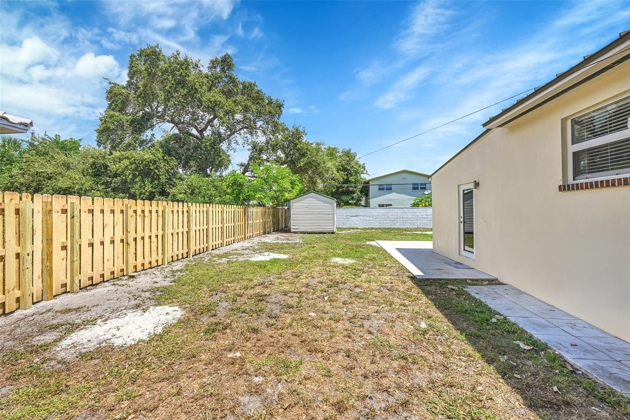 Lauderdale 2-9 D - Residential