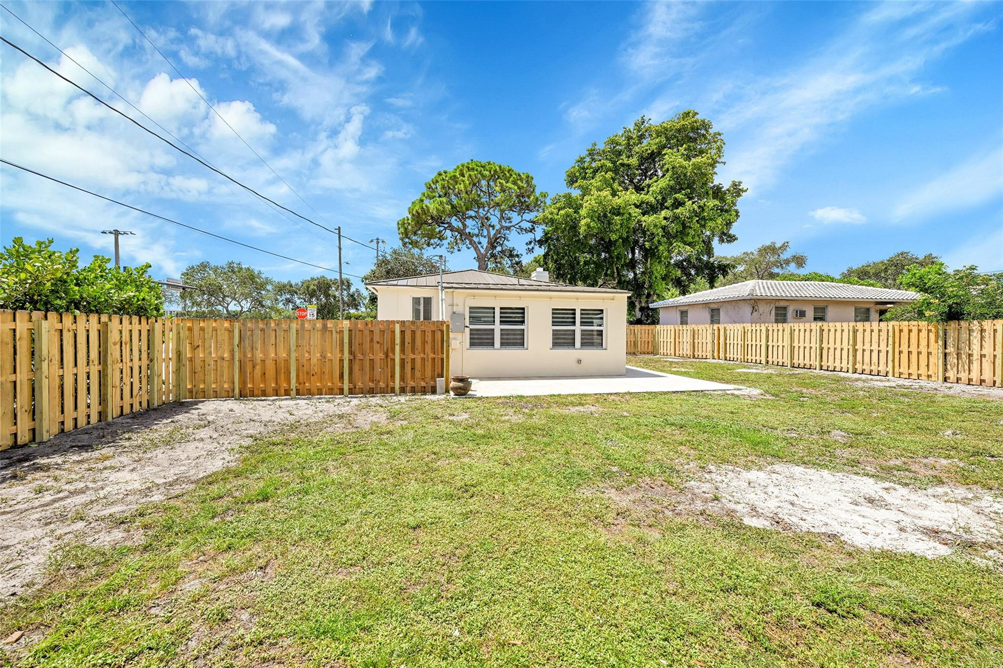 Lauderdale 2-9 D - Residential