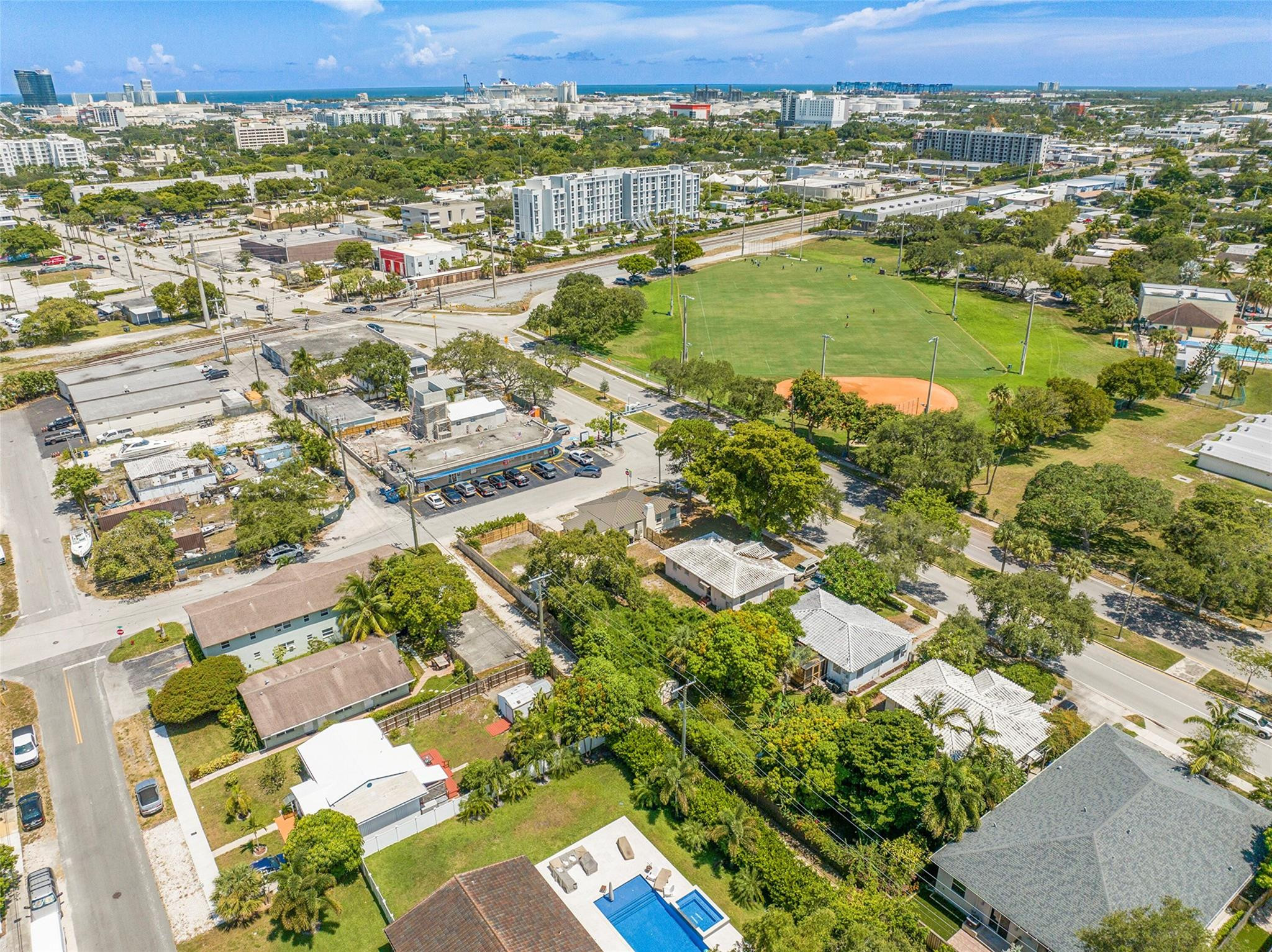 Lauderdale 2-9 D - Residential