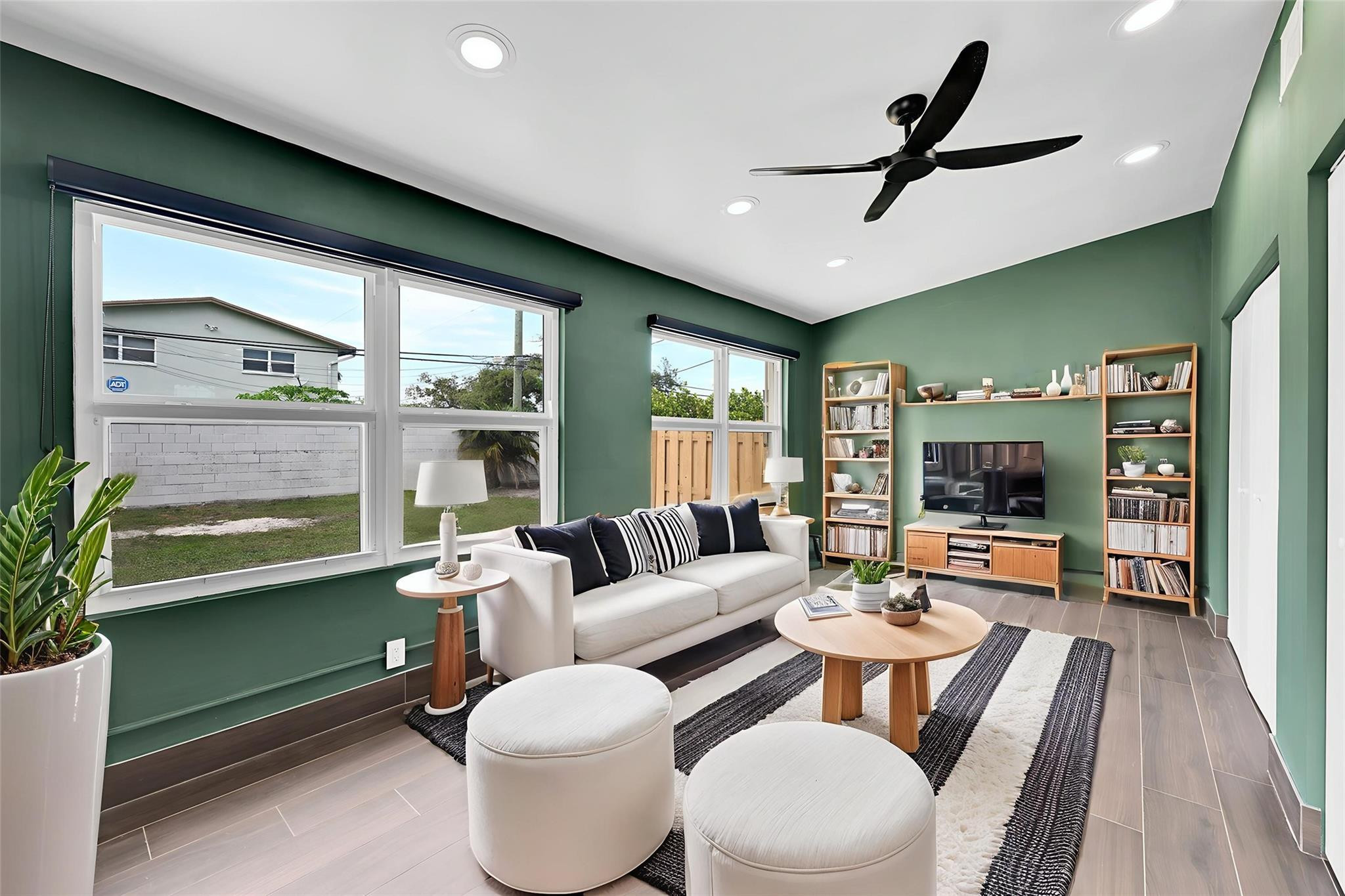 Lauderdale 2-9 D - Residential