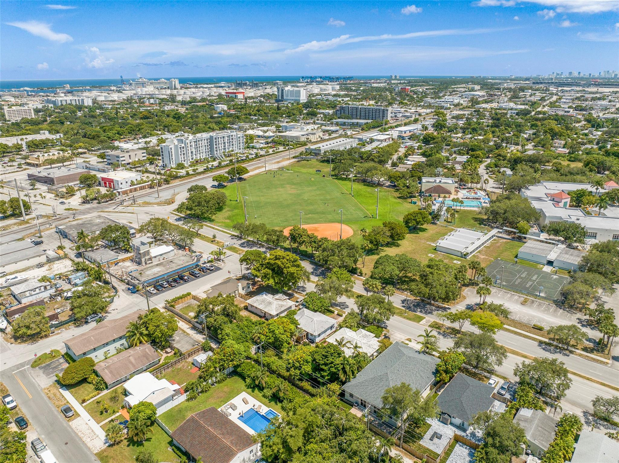 Lauderdale 2-9 D - Residential