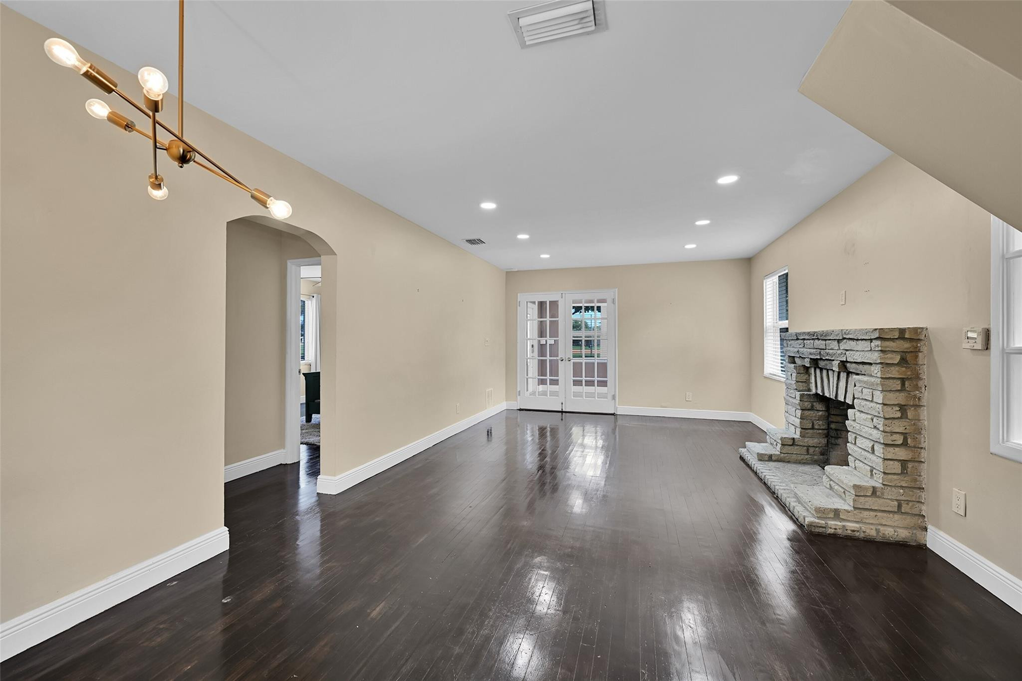 Lauderdale 2-9 D - Residential