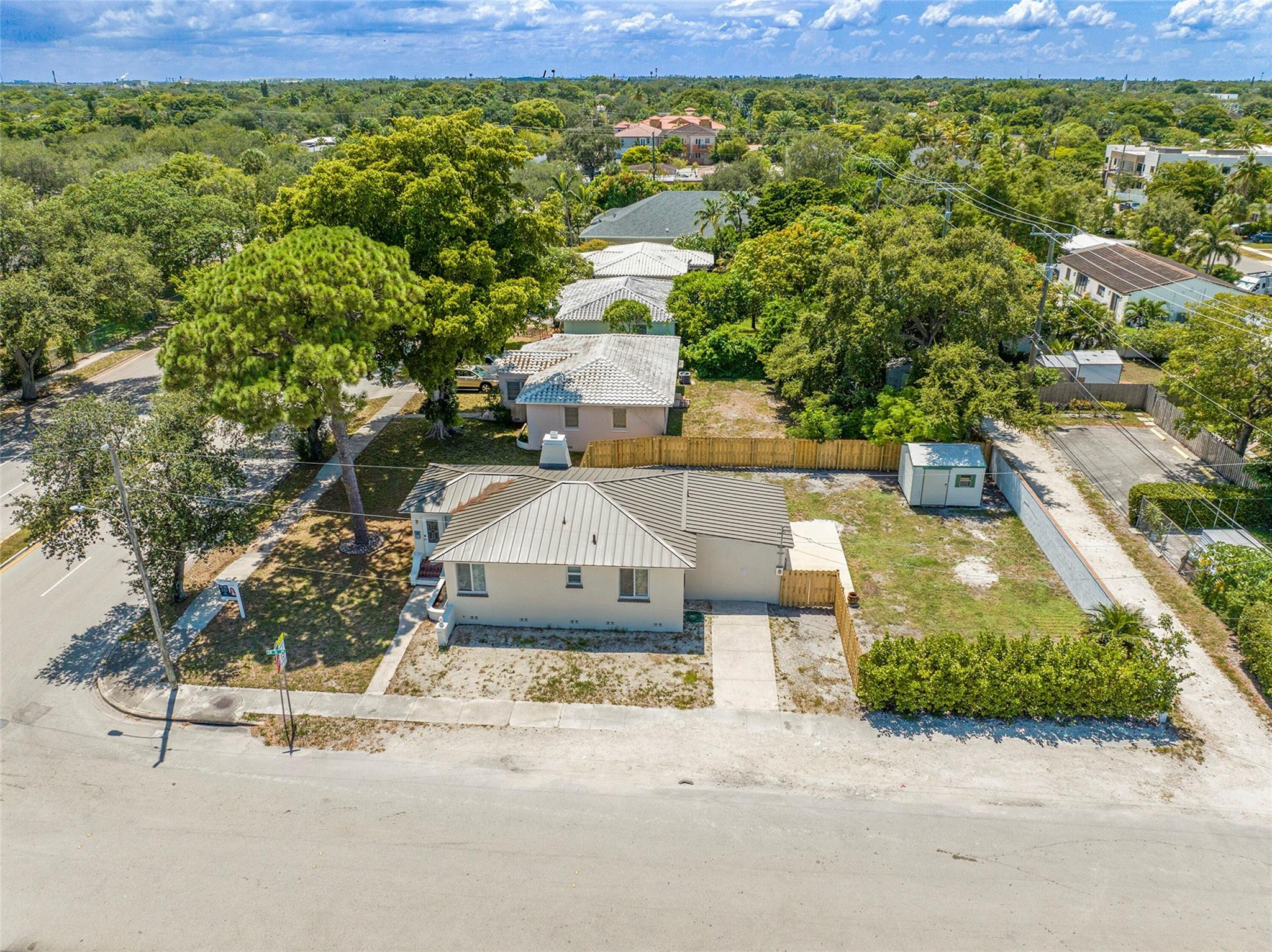 Lauderdale 2-9 D - Residential