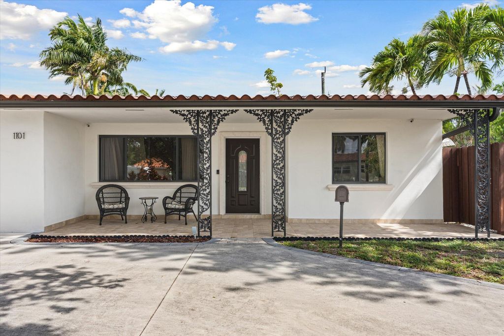 Photo of 1101 NE 4th Court, Hallandale Beach, FL 33009 (MLS # B26019589)