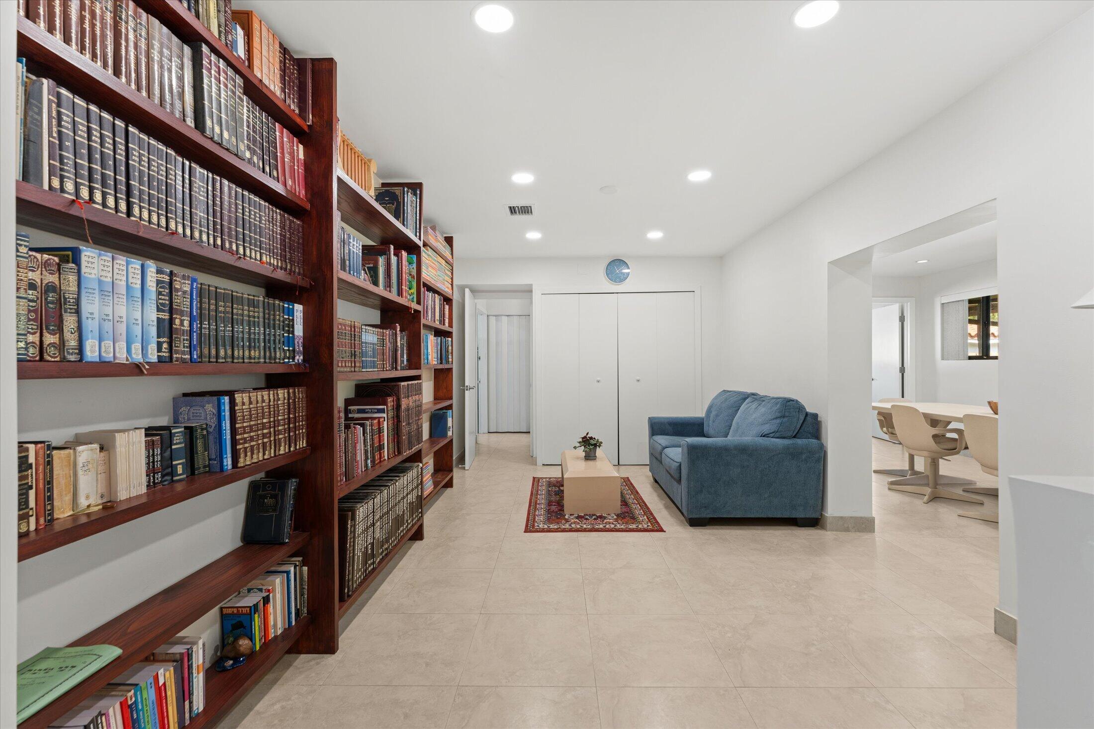 GULFSTREAM ESTATES NO 3 - Residential