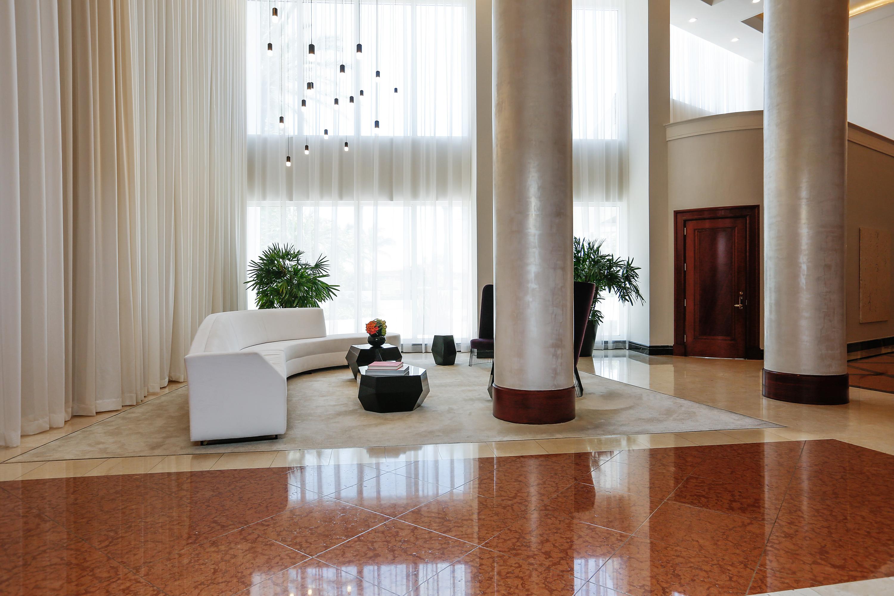 MAJESTIC TOWER - Residential