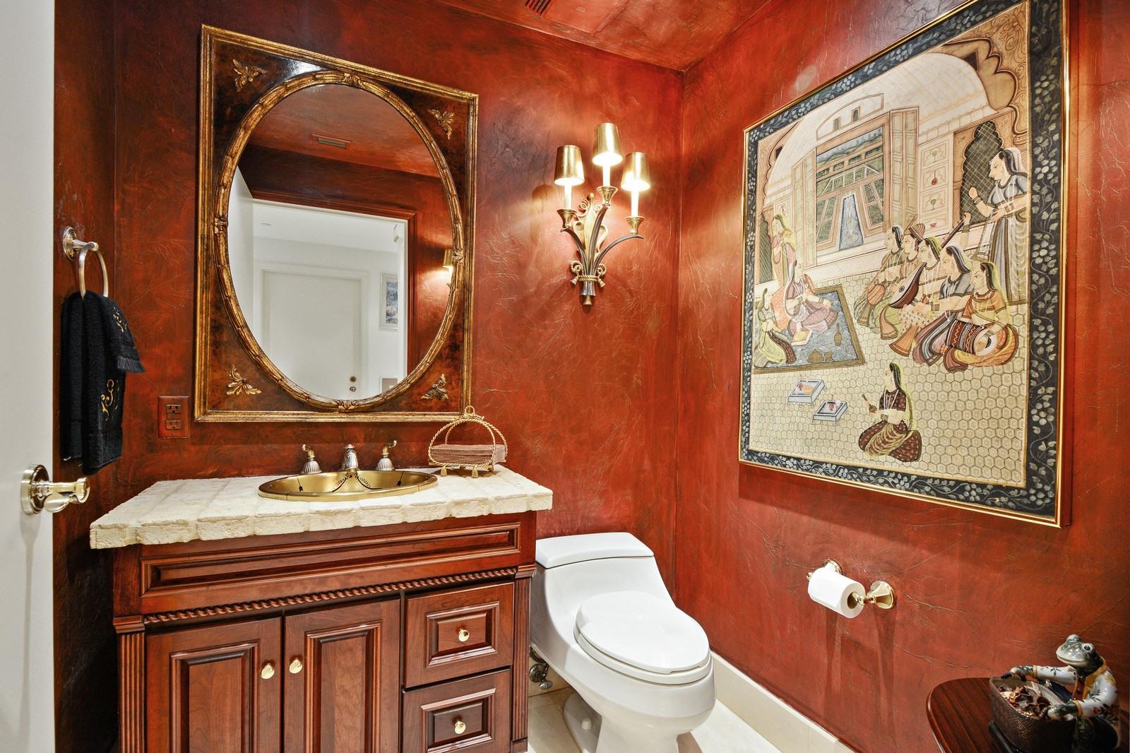 MAJESTIC TOWER - Residential