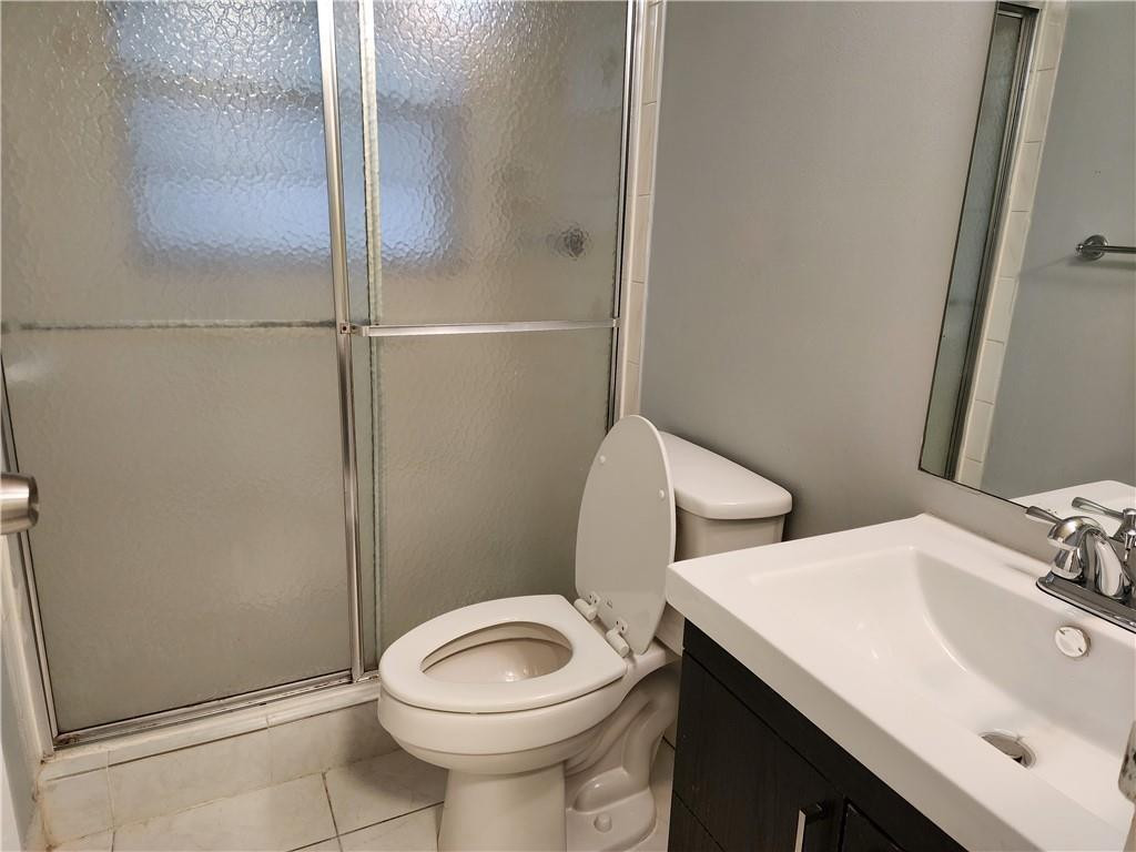 Oriole Golf & Tennis Club - Residential Lease